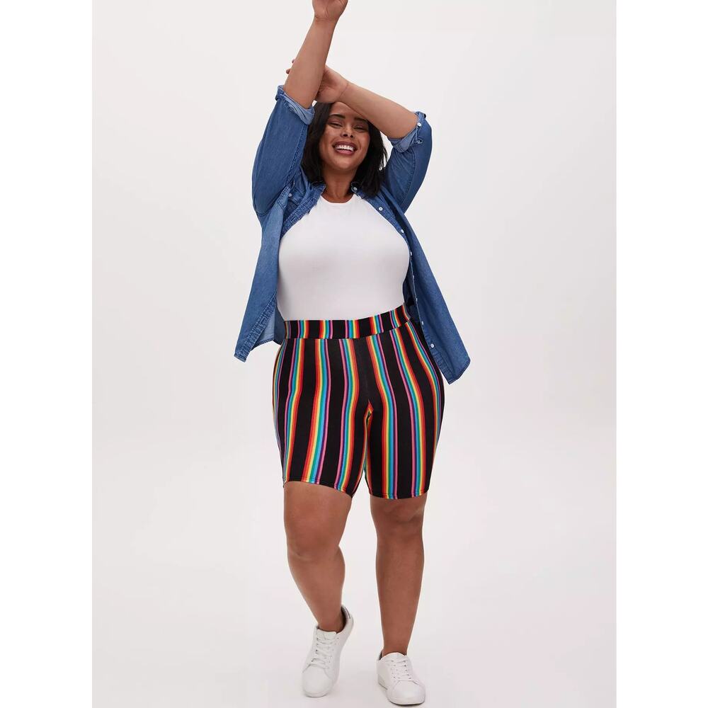 NWT Torrid 9'' Rainbow Signature Striped Wash Bike Short Plus Size: 2X (18/20)